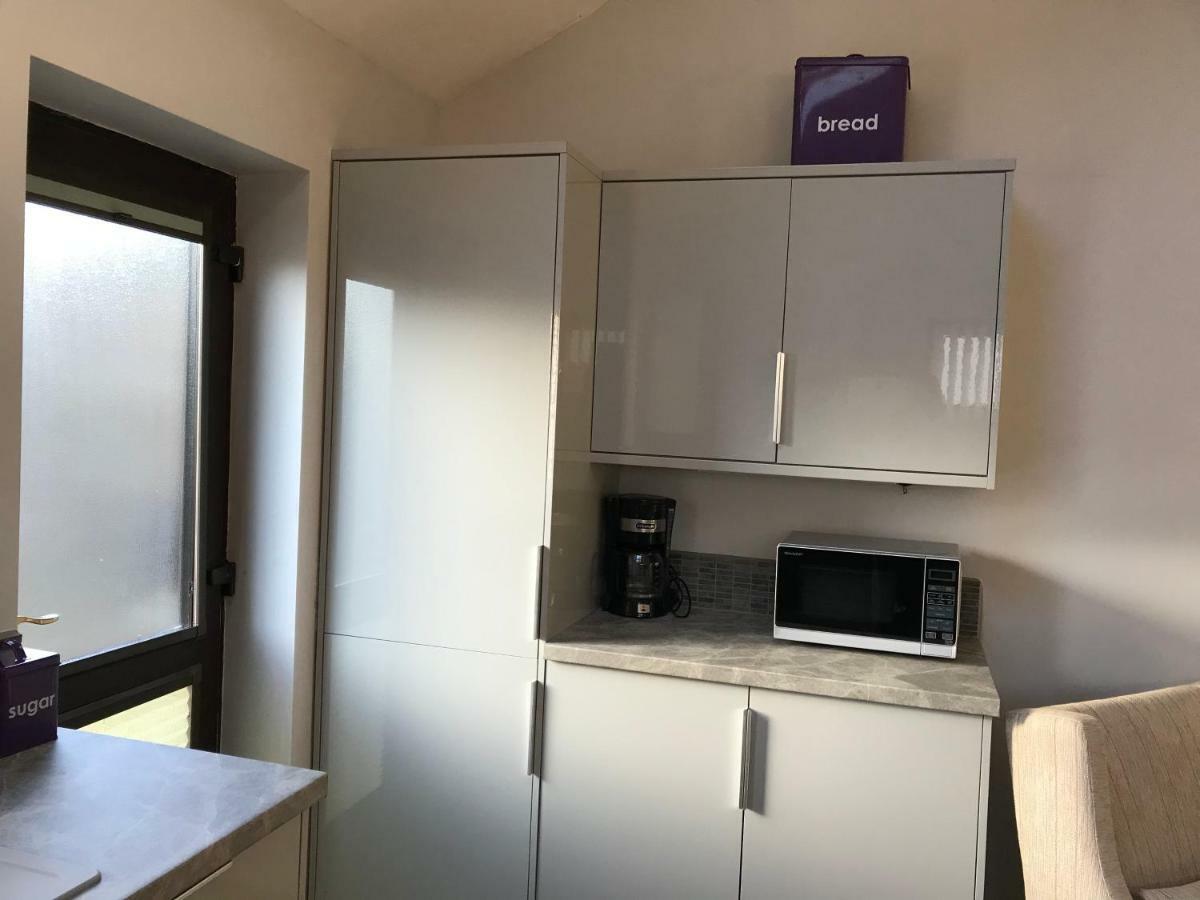 The Annex Apartment Is On Cheddar Bridge Apartments エクステリア 写真